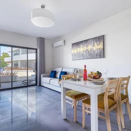 Lovely 2 Bedroom In Albur Village Lote A With Pool View Appartement *
