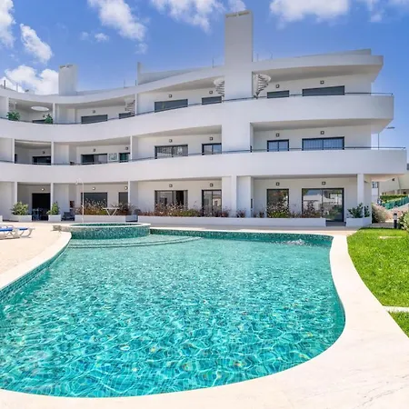 Lovely 2 Bedroom In Albur Village Lote A With Pool View Apartman Alvor