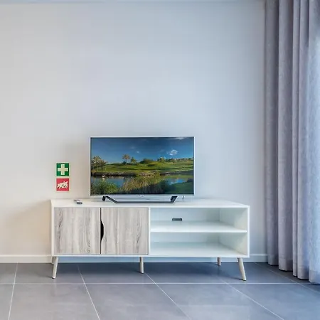 Lovely 2 Bedroom In Albur Village Lote A With Pool View * Alvor