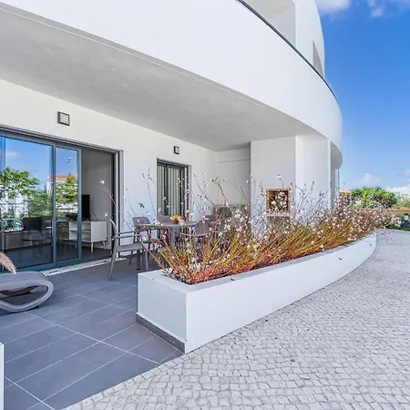 Apartman Lovely 2 Bedroom In Albur Village Lote A With Pool View Alvor