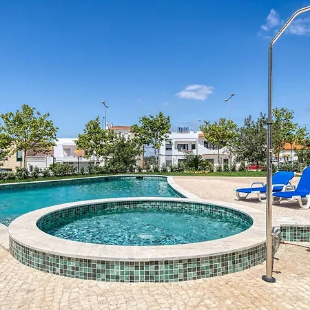 Lovely 2 Bedroom In Albur Village Lote A With Pool View Alvor