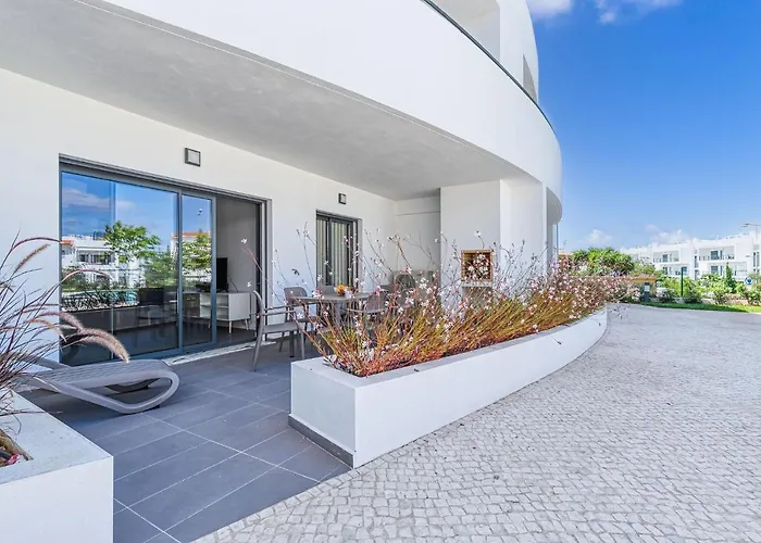 Apartmán Lovely 2 Bedroom In Albur Village Lote A With Pool View Alvor