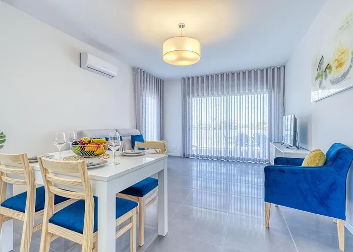 Lovely 2 Bedroom In Albur Village Lote A With Pool View Apartmán *